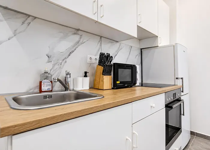 Budget & Comfy 4br Close To Westbahnhof Βιέννη