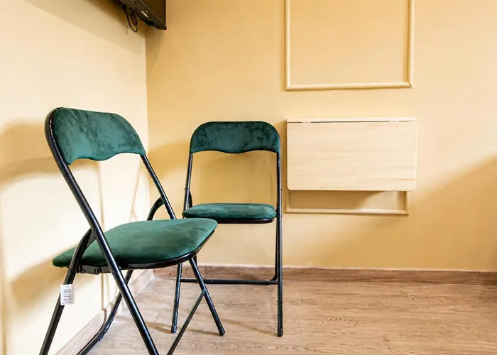 Budget & Comfy 4br Close To Westbahnhof Διαμέρισμα