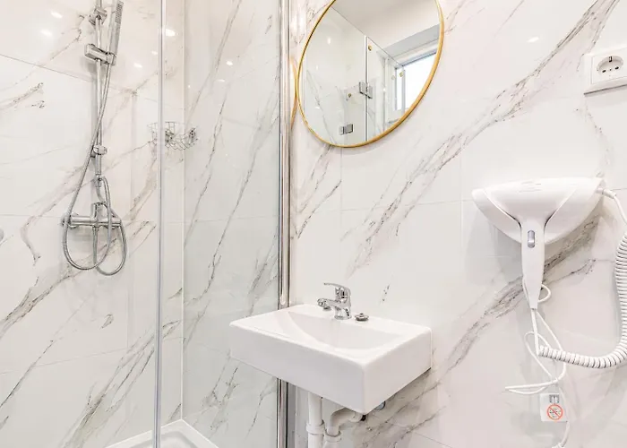 Budget & Comfy 4br Close To Westbahnhof Διαμέρισμα Βιέννη