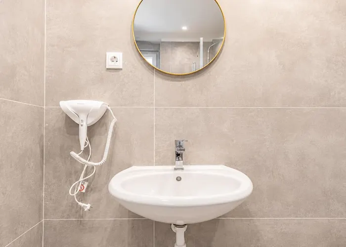 Budget & Comfy 4br Close To Westbahnhof Διαμέρισμα *